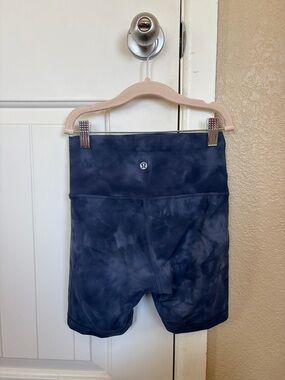 Lululemon Wunder Train High-Rise Short 6"